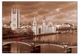 Une carte postale de Madrid avec une vue de Londres