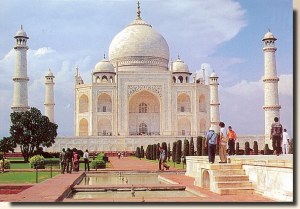 Une carte postale d'Agra (Mari)
